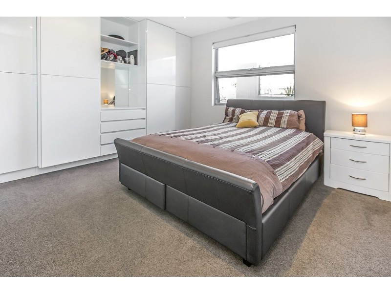 53 Williams Road, Melville WA 6156