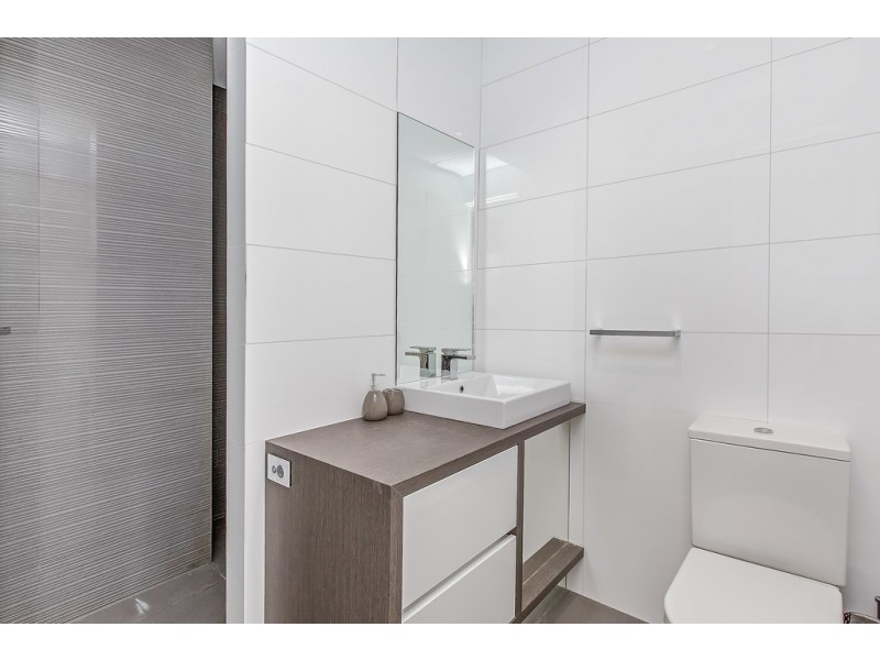 53 Williams Road, Melville WA 6156