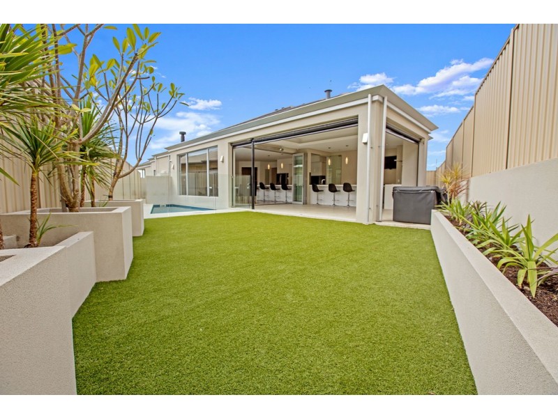 53 Williams Road, Melville WA 6156