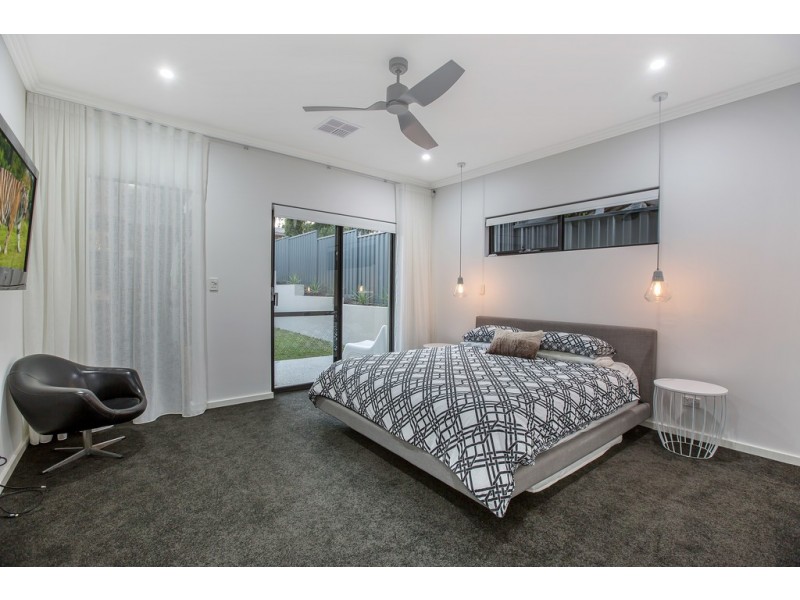 73b Coogee Rd, Ardross WA 6153