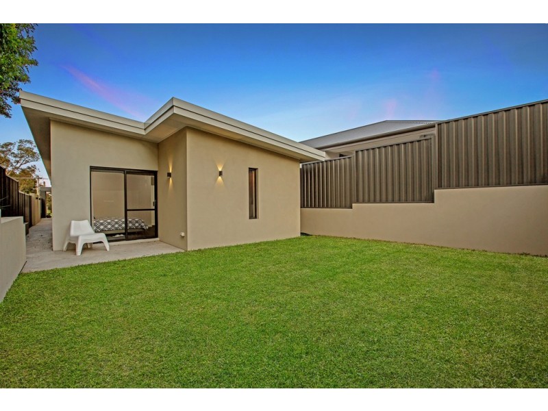 73b Coogee Rd, Ardross WA 6153
