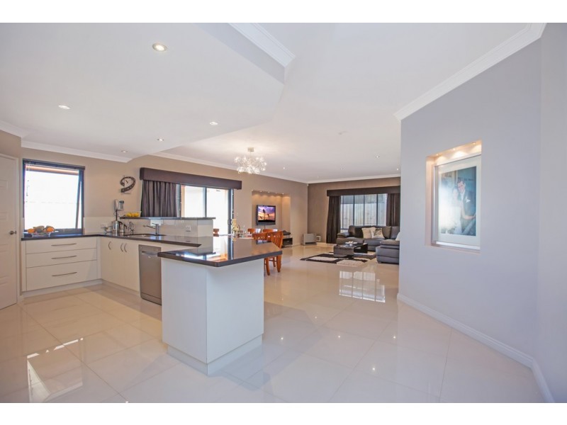 38 Bayview Terrace, Yangebup WA 6164