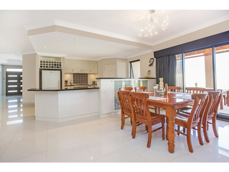 38 Bayview Terrace, Yangebup WA 6164