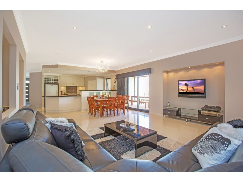 38 Bayview Terrace, Yangebup WA 6164