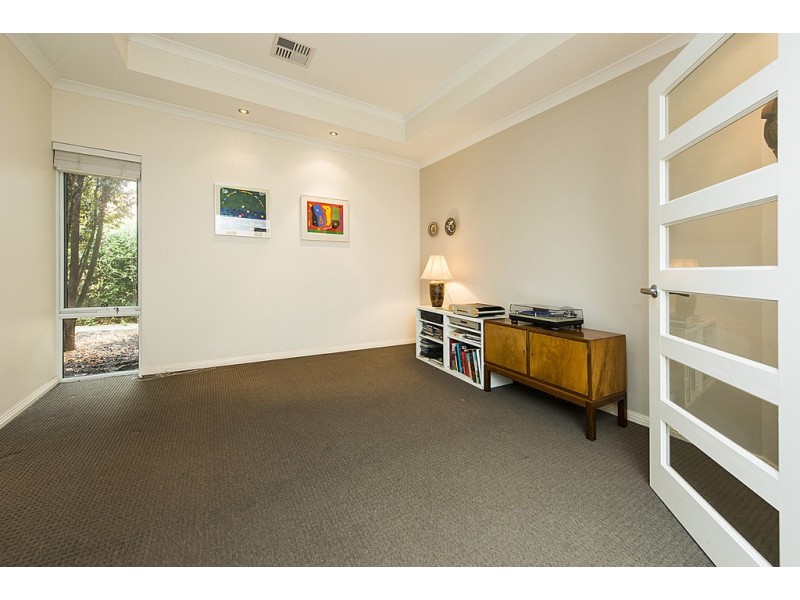 55B Coleman Crescent, Melville WA 6156