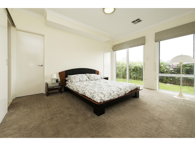 55B Coleman Crescent, Melville WA 6156