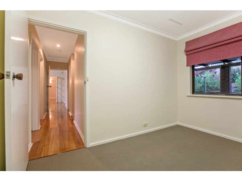 4 Albatross Pass, Willetton WA 6155