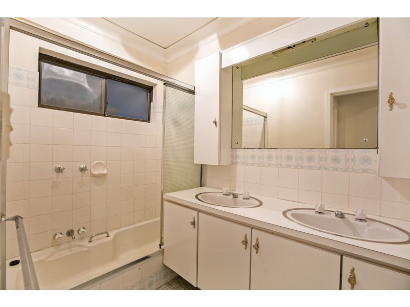 4 Albatross Pass, Willetton WA 6155