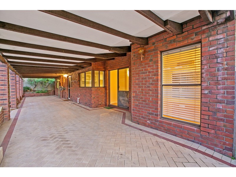 4 Albatross Pass, Willetton WA 6155