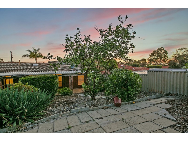 4 Albatross Pass, Willetton WA 6155
