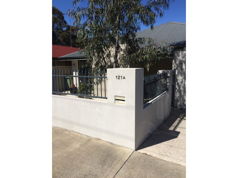 121a Samson Street, White Gum Valley WA 6162