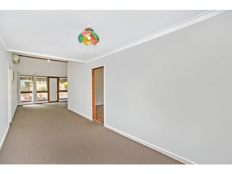 6 Ratcliffe Road, Booragoon WA 6154