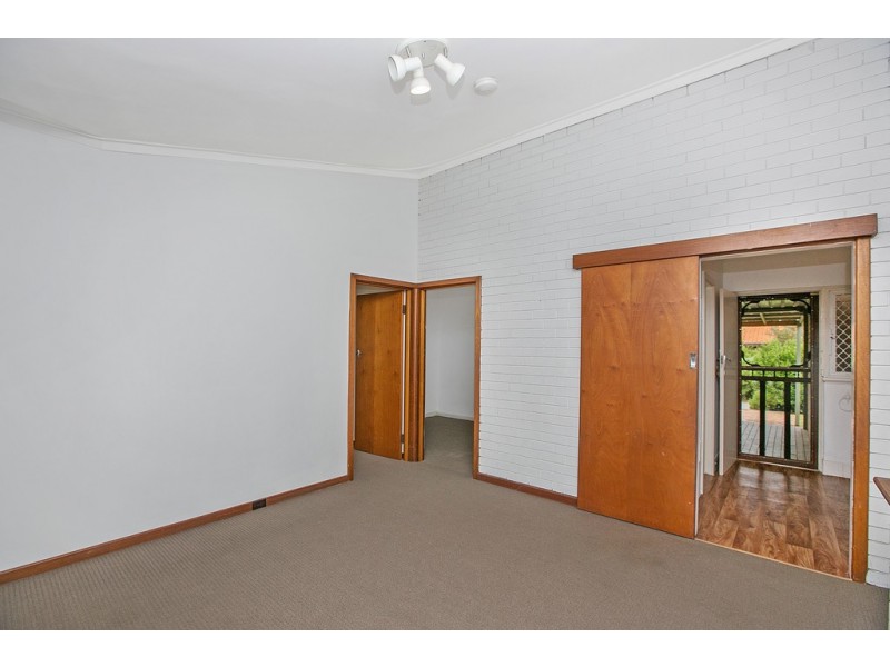 6 Ratcliffe Road, Booragoon WA 6154