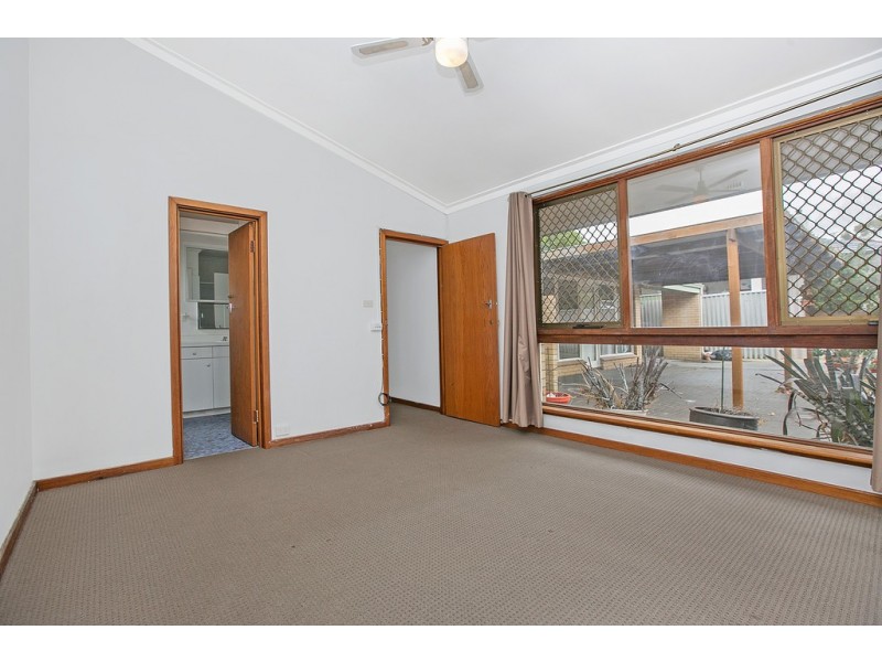 6 Ratcliffe Road, Booragoon WA 6154