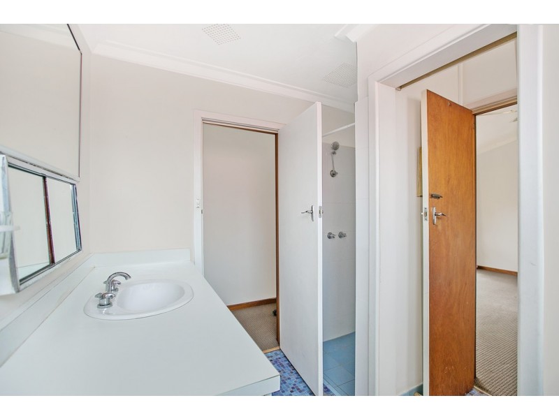 6 Ratcliffe Road, Booragoon WA 6154