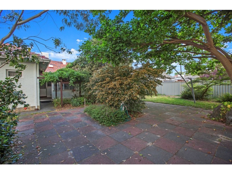 5 McCallum Crescent, Ardross WA 6153