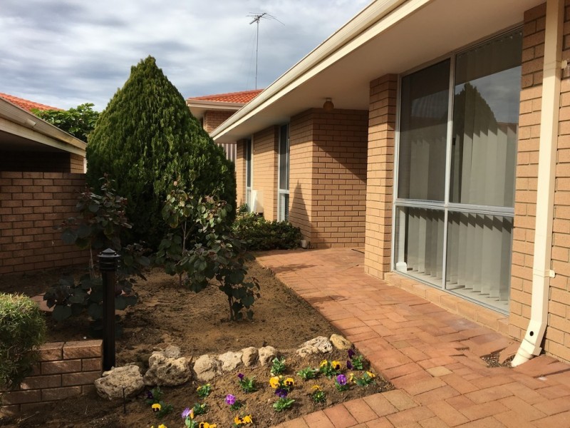 13/6-8 Pinewood Avenue, Kardinya WA 6163