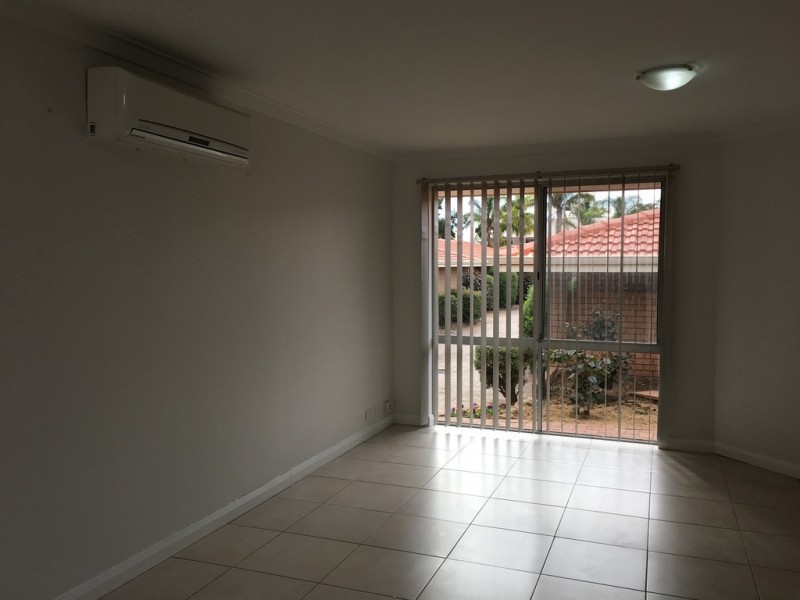 13/6-8 Pinewood Avenue, Kardinya WA 6163