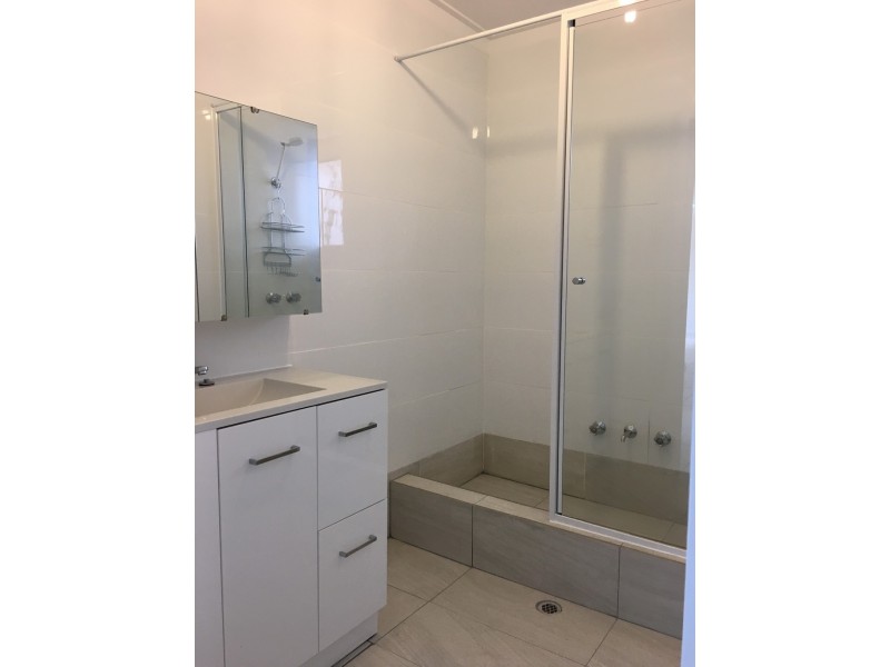 13/6-8 Pinewood Avenue, Kardinya WA 6163