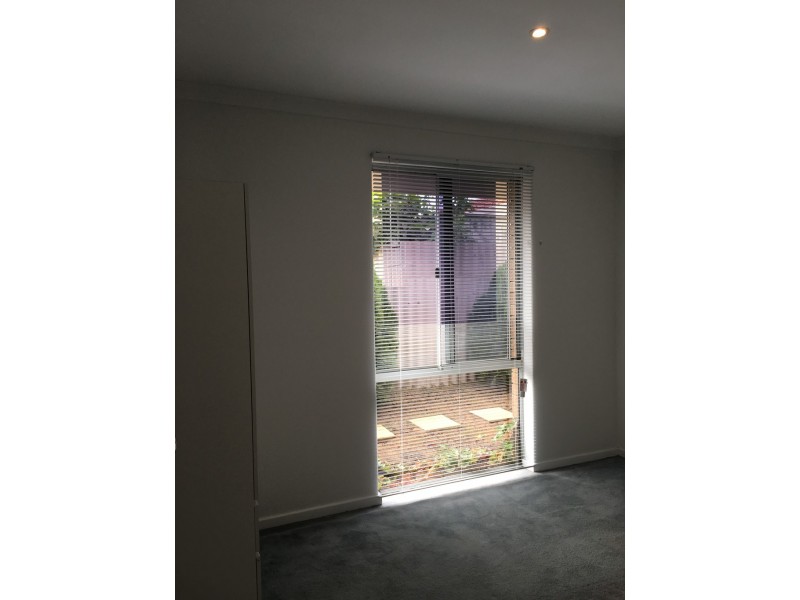 13/6-8 Pinewood Avenue, Kardinya WA 6163