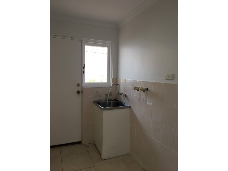 13/6-8 Pinewood Avenue, Kardinya WA 6163