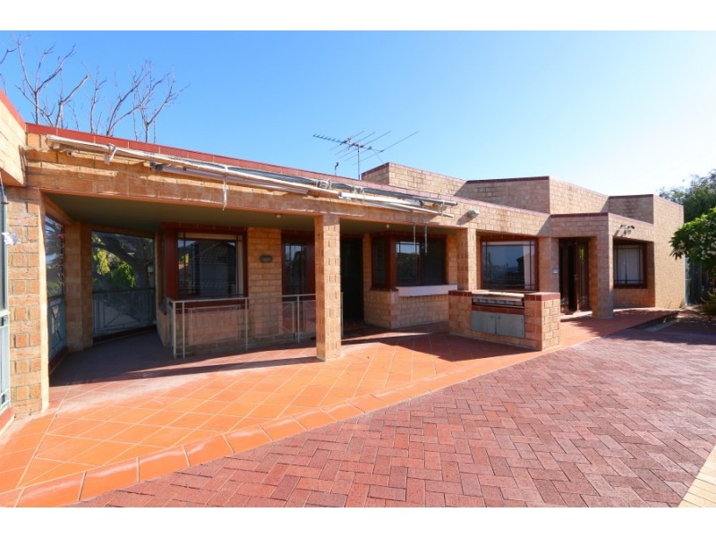 23a Money Road, Melville WA 6156