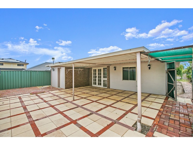 213 Wharf Street, Queens Park WA 6107