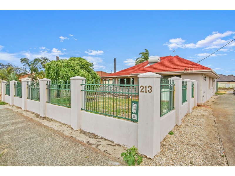 213 Wharf Street, Queens Park WA 6107