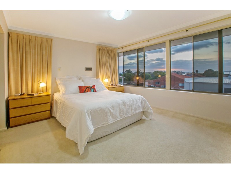 21 Robert Street, Como WA 6152