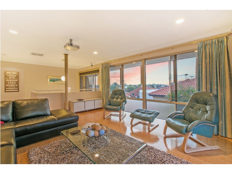 21 Robert Street, Como WA 6152