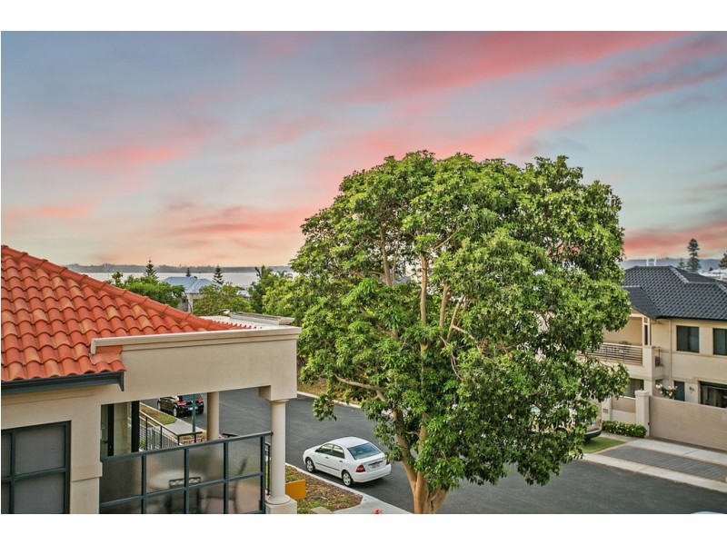 21 Robert Street, Como WA 6152