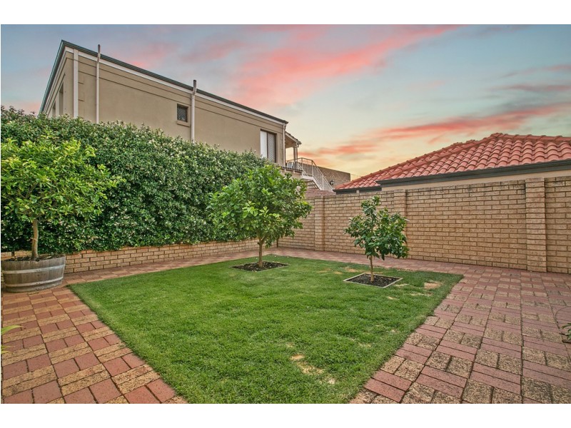 21 Robert Street, Como WA 6152