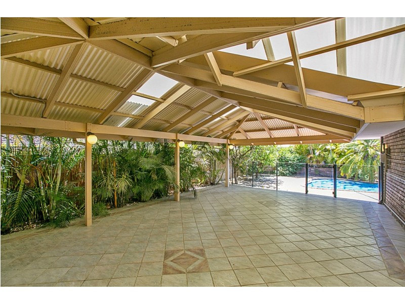 8 Hatfield Way, Booragoon WA 6154