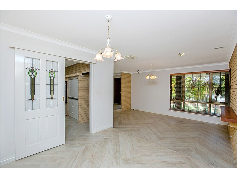 8 Hatfield Way, Booragoon WA 6154