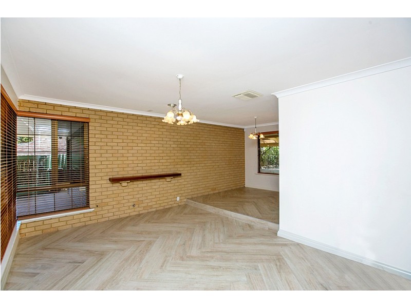 8 Hatfield Way, Booragoon WA 6154