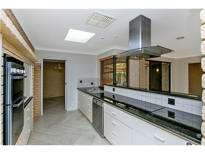 8 Hatfield Way, Booragoon WA 6154