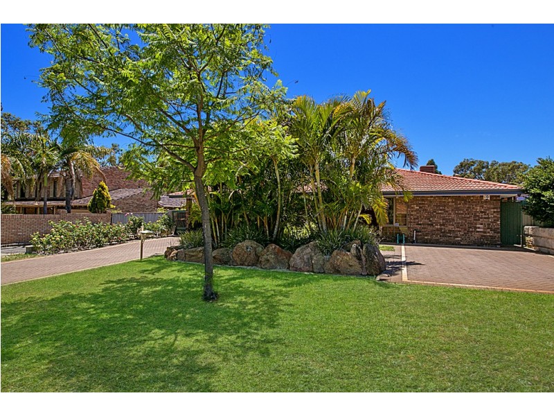 8 Hatfield Way, Booragoon WA 6154