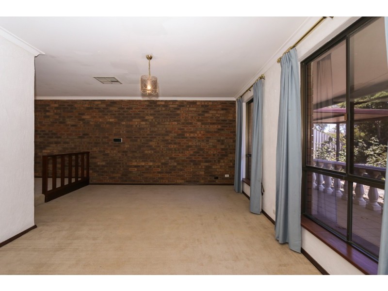 24 Barrow Crescent, Shelley WA 6148