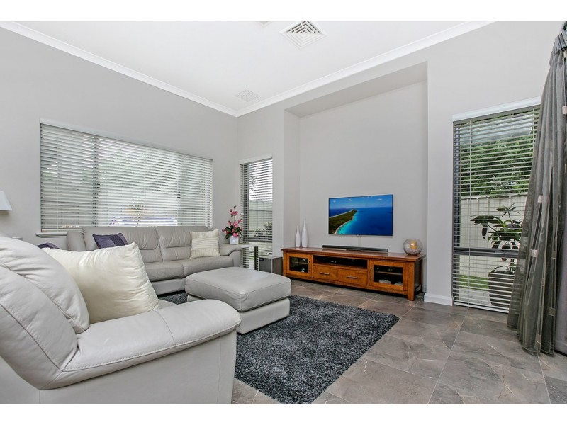 6 Charles Street, Karrinyup WA 6018