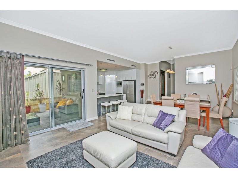 6 Charles Street, Karrinyup WA 6018