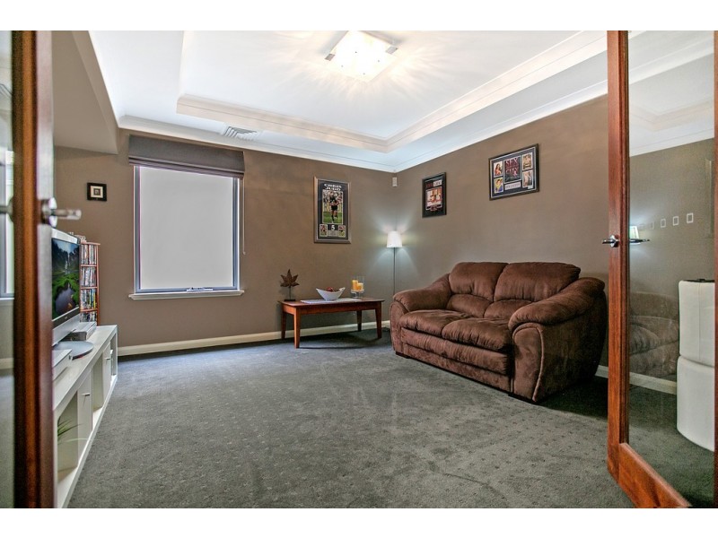 6 Charles Street, Karrinyup WA 6018