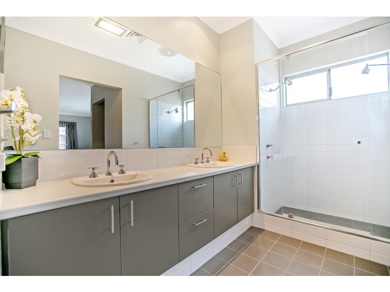 6 Charles Street, Karrinyup WA 6018