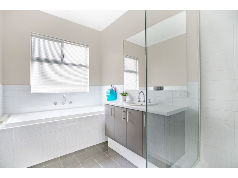 6 Charles Street, Karrinyup WA 6018