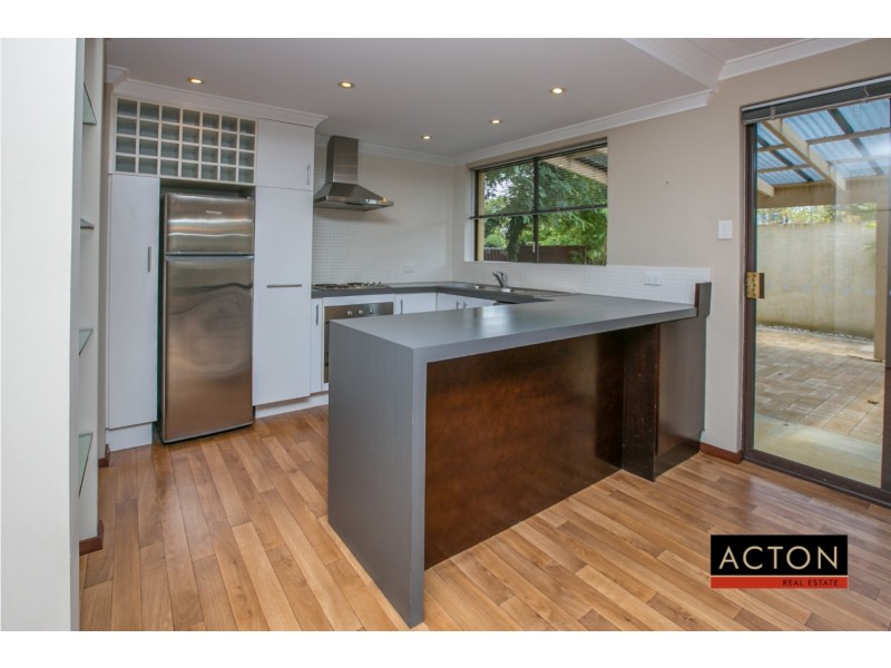 8/8 First Avenue, Applecross WA 6153