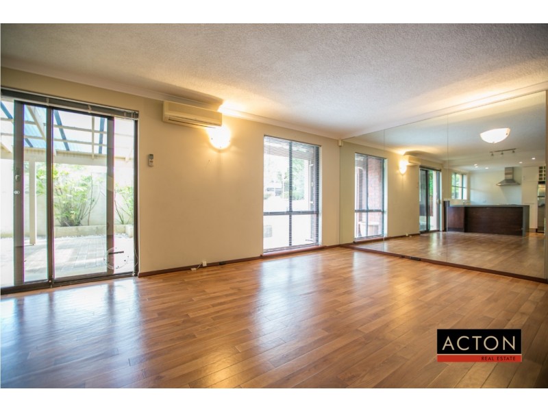 8/8 First Avenue, Applecross WA 6153