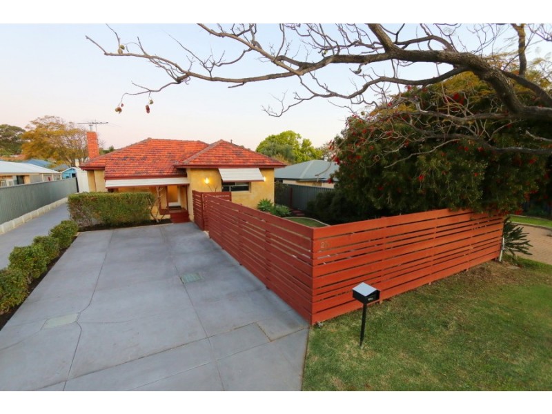 27B Jagoe Loop, Willagee WA 6156