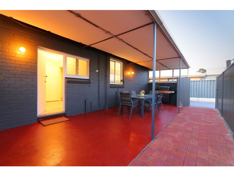 27B Jagoe Loop, Willagee WA 6156