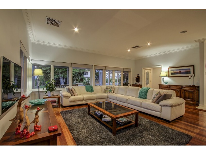 1 Baldwin Avenue, Mount Pleasant WA 6153