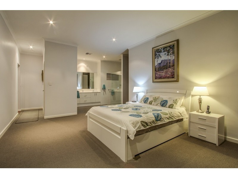 1 Baldwin Avenue, Mount Pleasant WA 6153