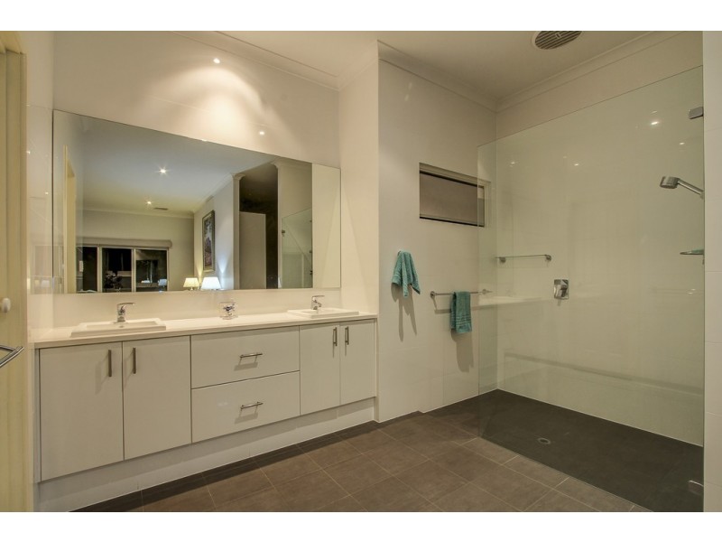 1 Baldwin Avenue, Mount Pleasant WA 6153